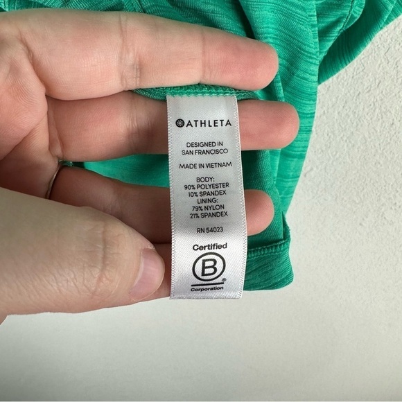 Athleta Green Pacifica Contoured 1/4 Zip Fitted Short Sleeve Tee Size Medium - Picture 5 of 7